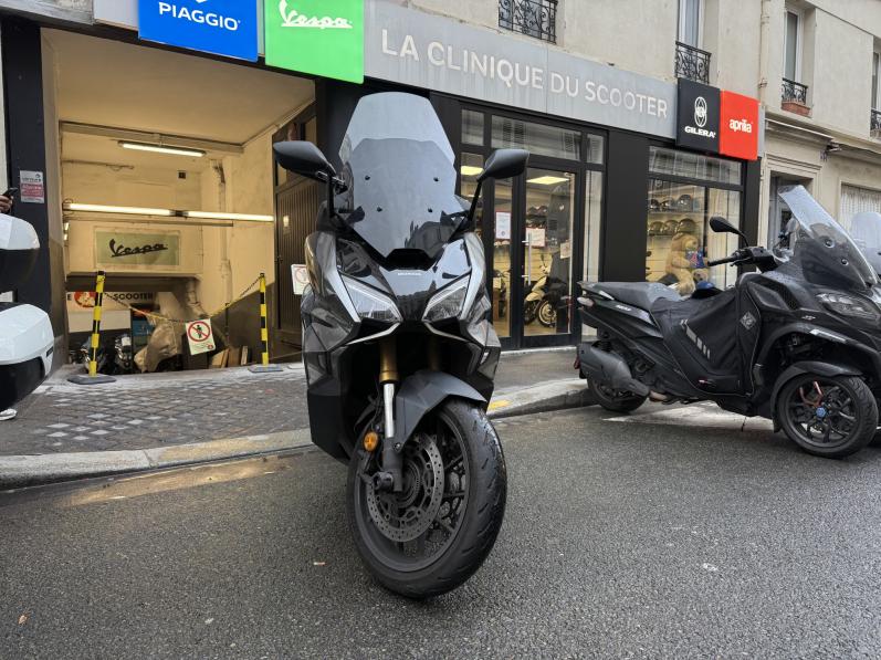 HONDA NSS FORZA 750 CC ABS GARANTIE 12 MOIS GRIS BRILLANT BON ETAT CRIT'AIR 1 ( VIOLET ) 