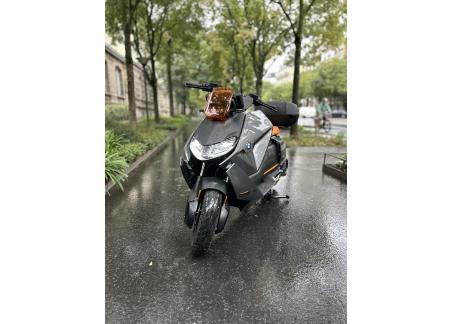 BMW CE 04 GRIS 3750 KMS GARANTIE 12 MOIS LIVRAISON DANS TOUTE LA FRANCE 