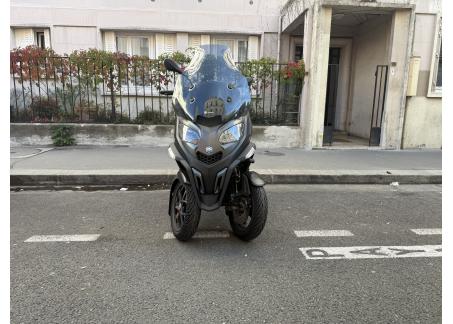 PIAGGIO MP3 530 CC HPE EXCLUSIVE GARANTIE 36 MOIS NOIR MAT TRES BON ETAT CRIT'AIR 1 ( VIOLET )