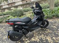 APRILIA SR-GT 125  1000 KM GARANTIE 24 MOIS LIVRAISON POSSIBLE DANS TOUTE LA FRANCE 